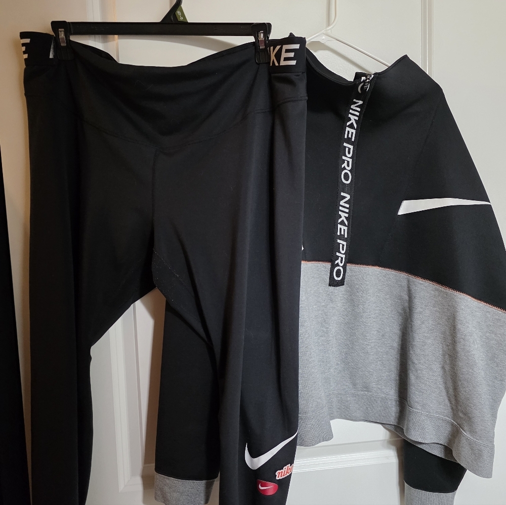 Nike Black Leggings and Gray Sweatshirt